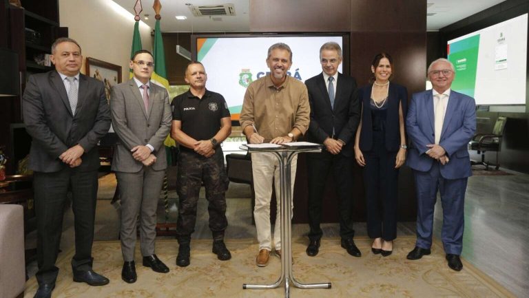 Elmano assina decreto que institui a criação do Comitê Estadual de Políticas Penais - Cn7