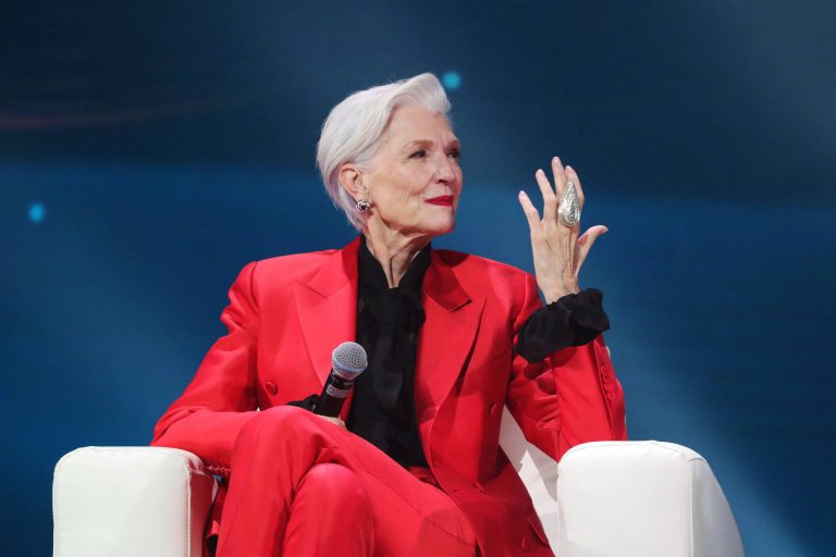 Maye Musk, em palestra no Cazaquistão