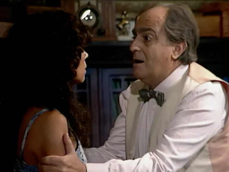 "tu fica tomando de conta de tudo que é meu"