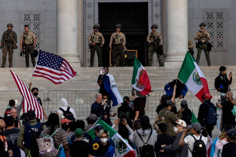 Trump muda rota de operações contra imigrantes - 14/06/2025 - Mundo